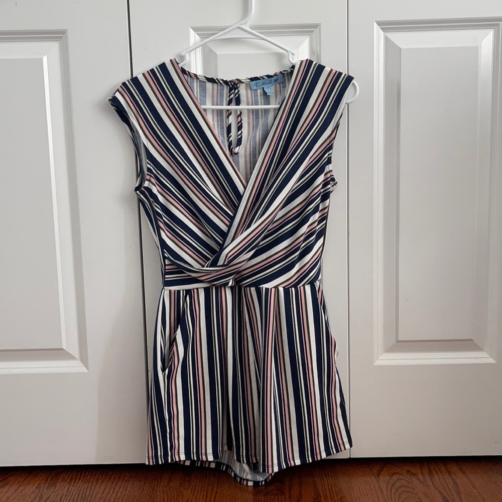 cute stripped romper